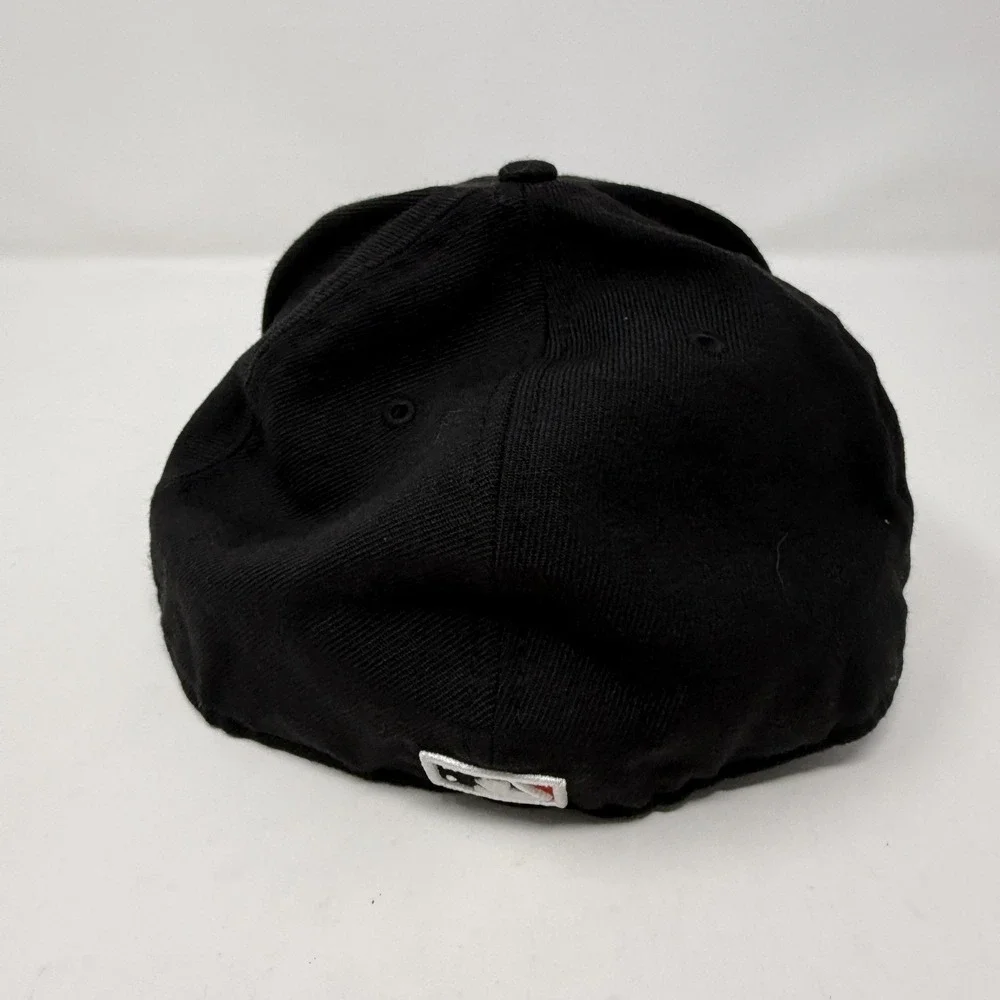Boston Red Sox Hat Cap Fitted Mens 8 Black Baseball Cooperstown 59FIFTY New Era
